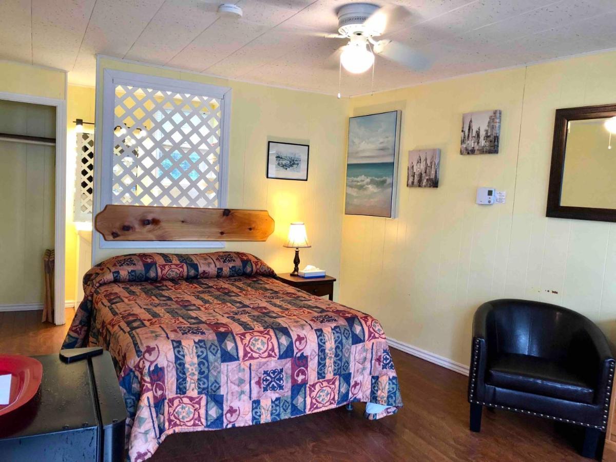 Lakelawn B&B And Motel ヤーマス エクステリア 写真