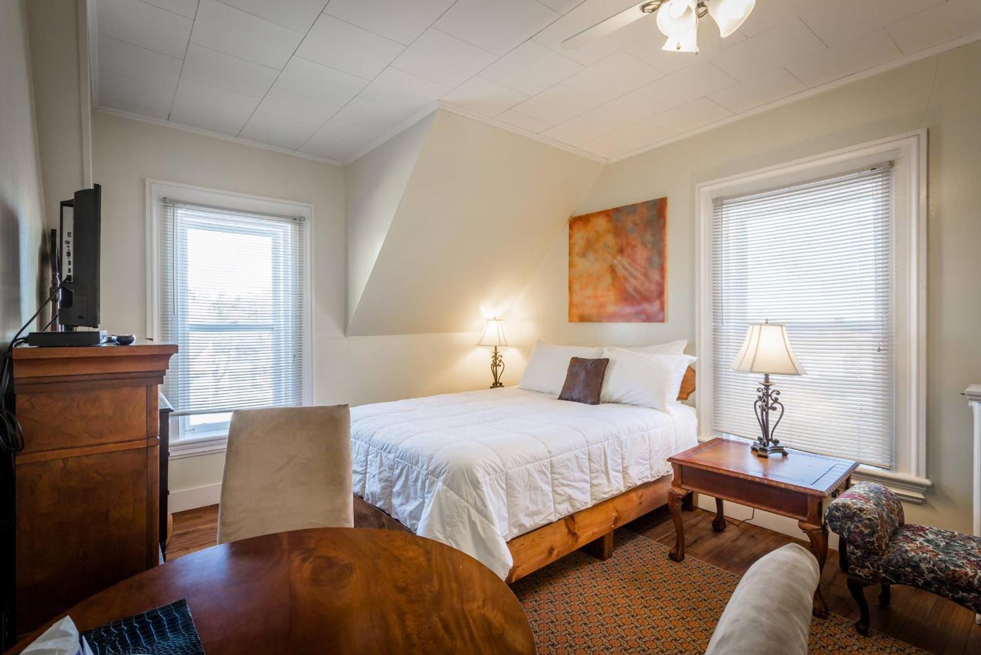 Lakelawn B&B And Motel ヤーマス エクステリア 写真